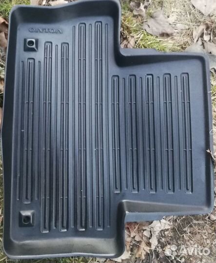 Коврик салона Volvo XC60 2010 30776546 LH