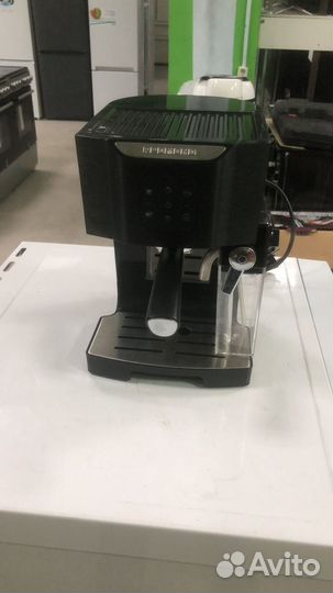 Кофеварка рожковая redmond RCM-1511, черный