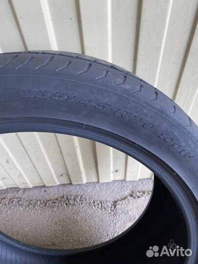 Pirelli Ice Zero 235/45 R20