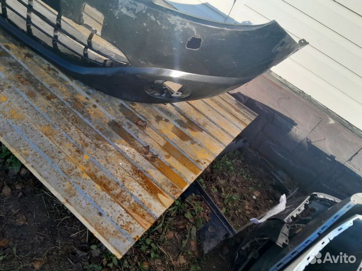 Бампер передний Nissan Qashqai 1 J10 2010-2013