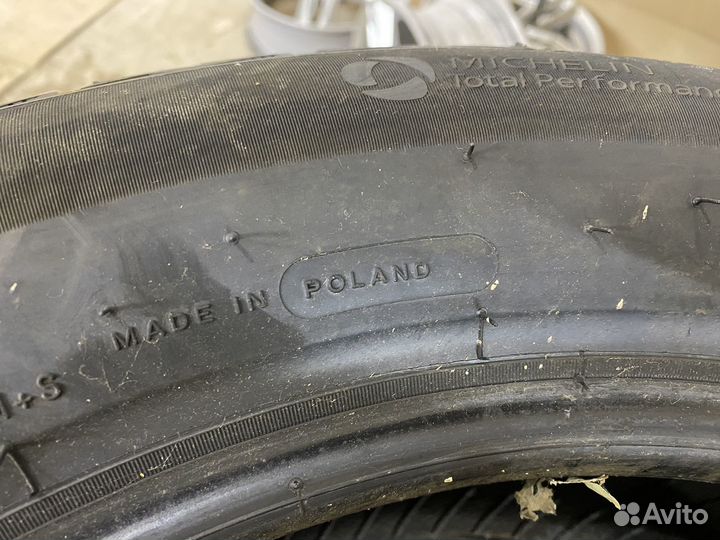 Michelin X-Ice North 4 SUV 225/60 R18