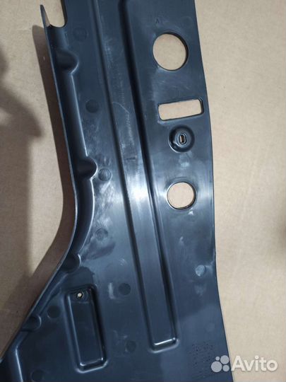 Пыльник двигателя передний правый Шевроле Круз