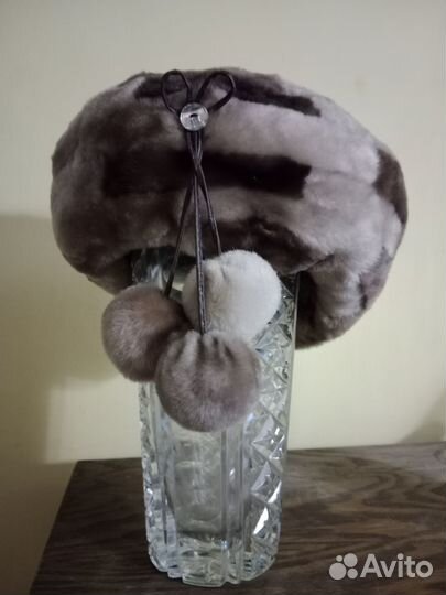 Берет женский зимний мутон