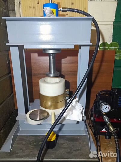 Маслопресс холодного отжима новый