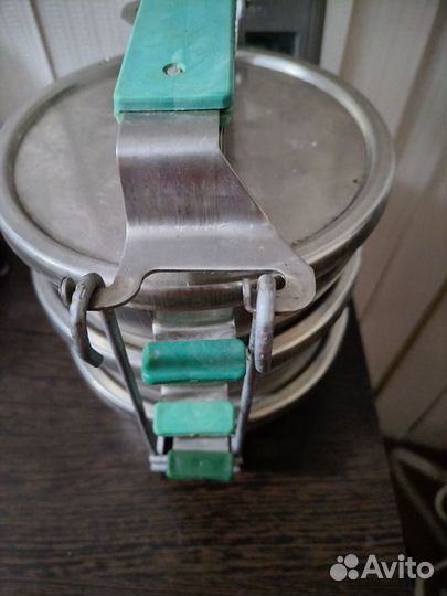 Термоконтейнер для хранения и транспортировки еды