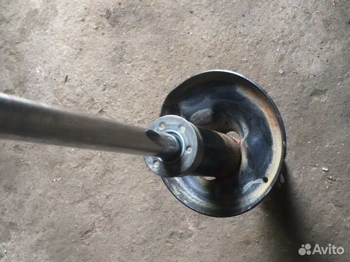 Амортизатор передний Гольф 4 Ауди А3 Октавия 1