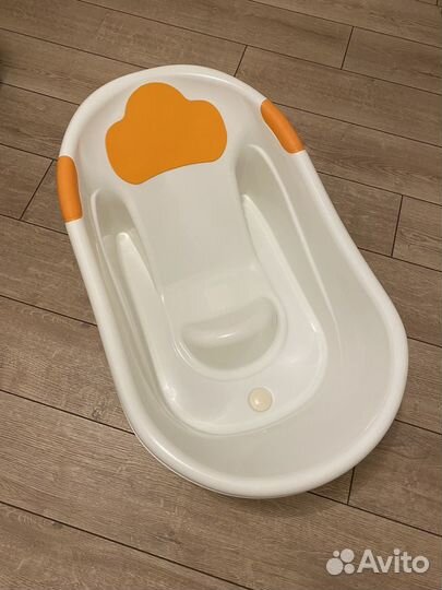 Ванночка для купания с горкой