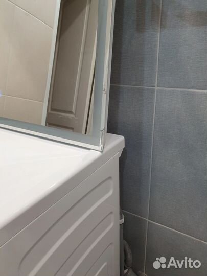 Зеркало с подсветкой для ванной