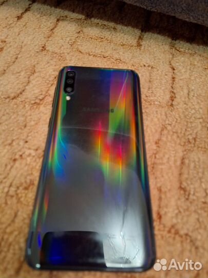 Samsung Galaxy A50, 4/64 ГБ