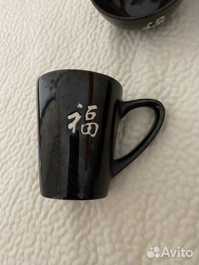 Черная посуда, тарелки, кружка