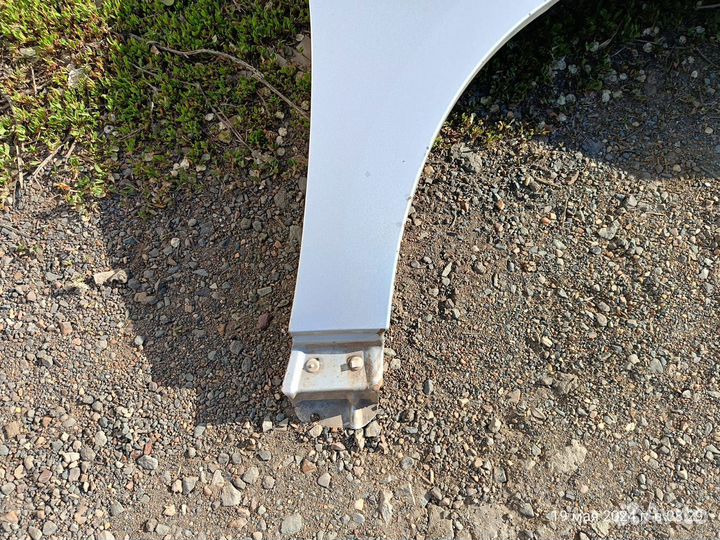 Крыло переднее правое Ниссан Тиана