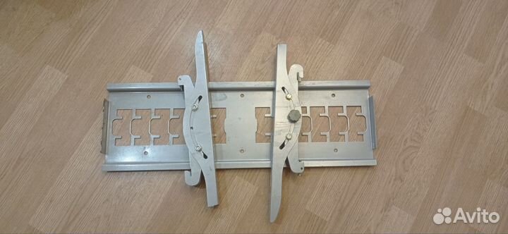 Кронштейн для телевизора на стену