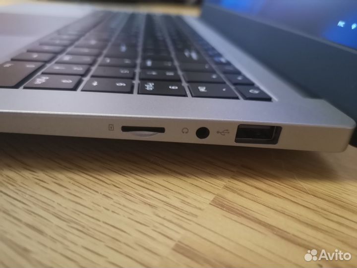 Ноутбук Bitecool Mosbook