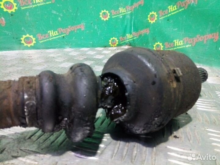 Привод передний левый Peugeot 406 седан RFV 2.0