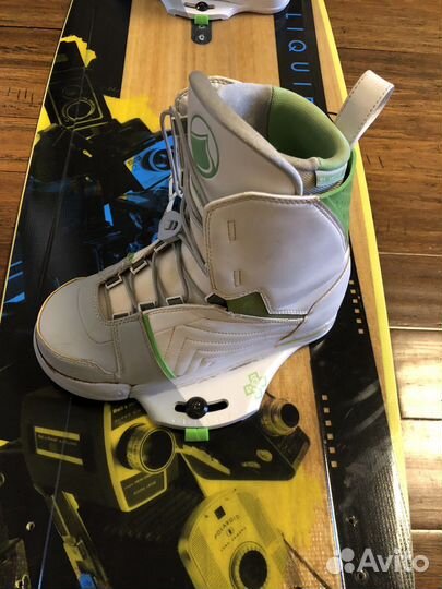 Вейкборд Liquid Force FLX 131 с ботинками