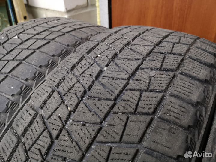 Bridgestone Blizzak DM-V2 225/60 R18 100R