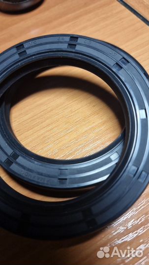 Сальник 68*95*13 (TC) Amaando