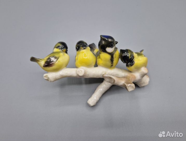 Хутченройтер фарфоровая статуэтка птички синицы