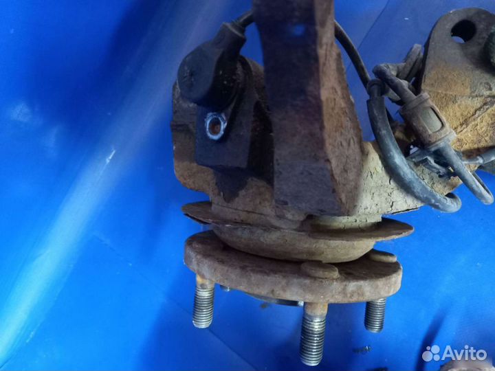 Поворотный кулак Hyundai santa fe 1