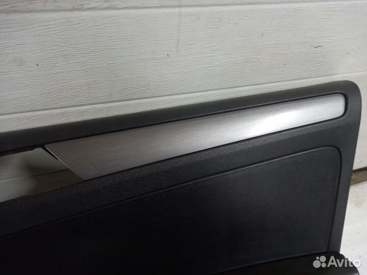 Обшивка двери передней правой Volkswagen Jetta VI