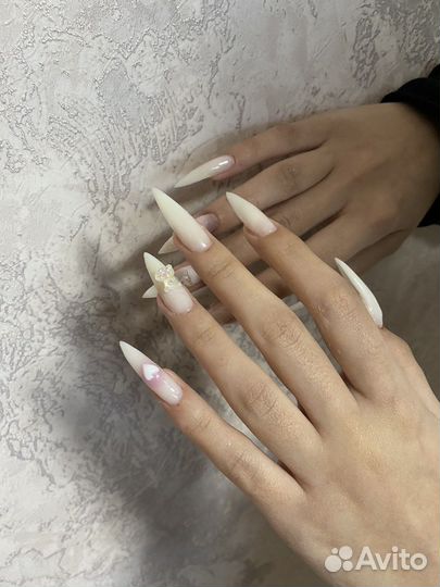 Наращивание ногтей, маникюр