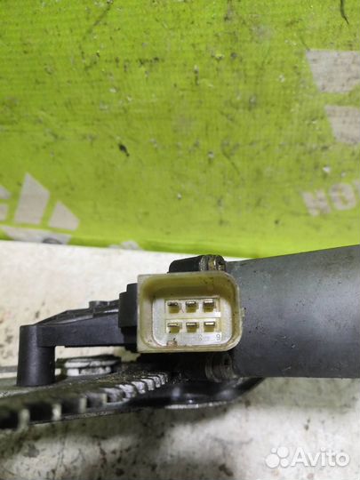 Стеклоподъемник электр. передний правый Мерседес