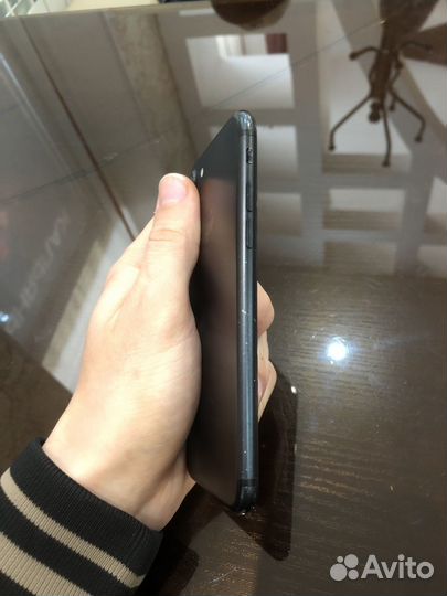 iPhone 7, 32 ГБ