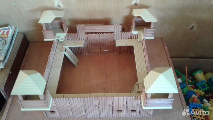 Игрушка крепость форт