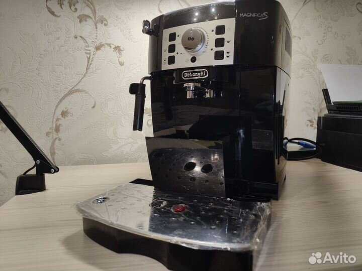 DeLonghi Magnifica S ecam 22.110.B