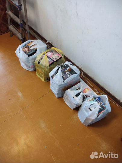 Видео кассеты и двд диски