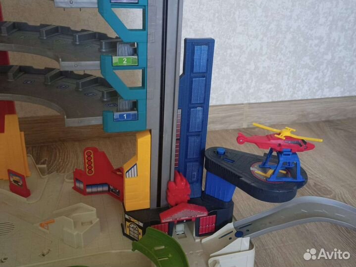 Парковка гараж хот вилс