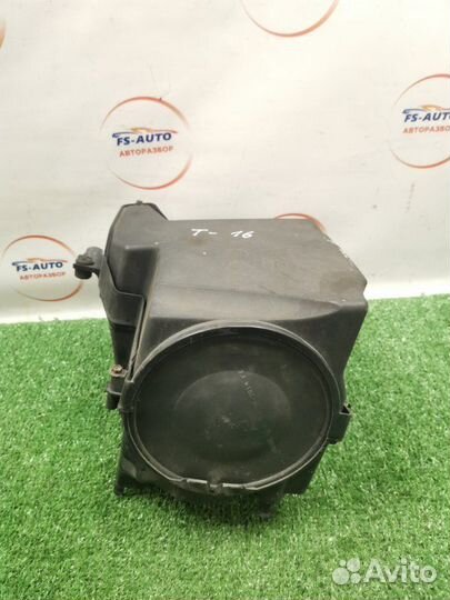 Корпус воздушного фильтра Ford Focus 2 хетчбэк 2.0