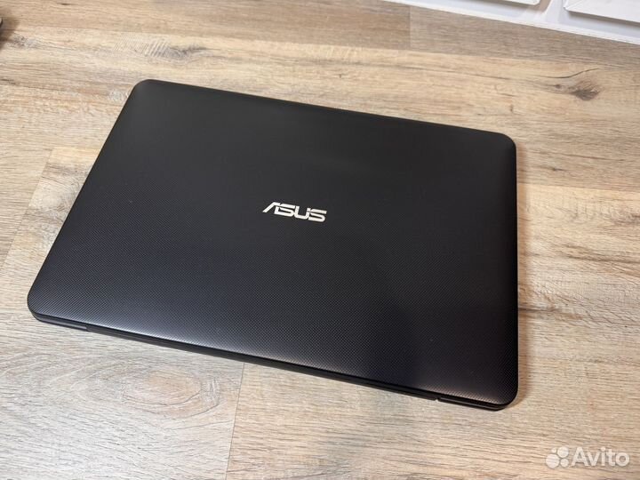 Отличный Asus 4ядра/8/256ssd/2видеокарты