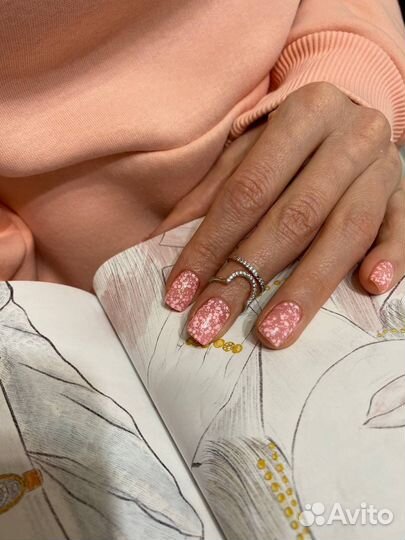 Маникюр и педикюр