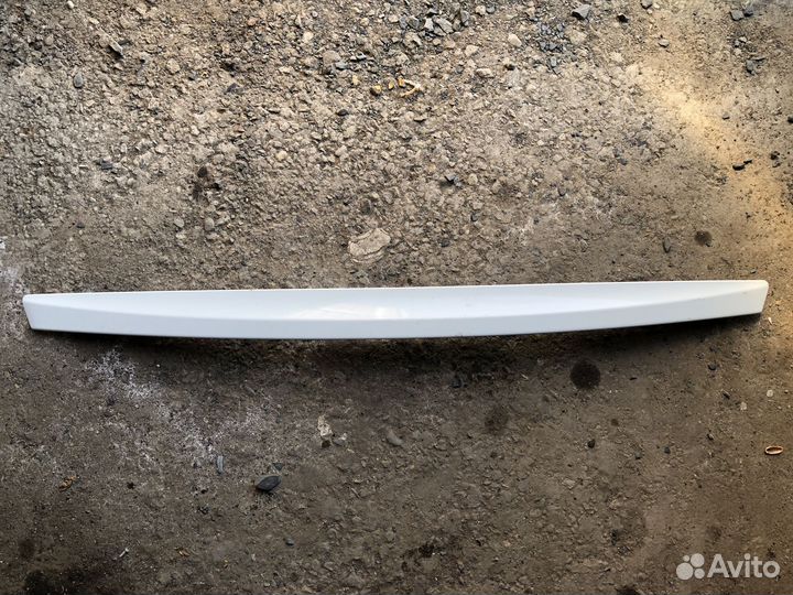 Молдинг крышки багажника Хундай Солярис