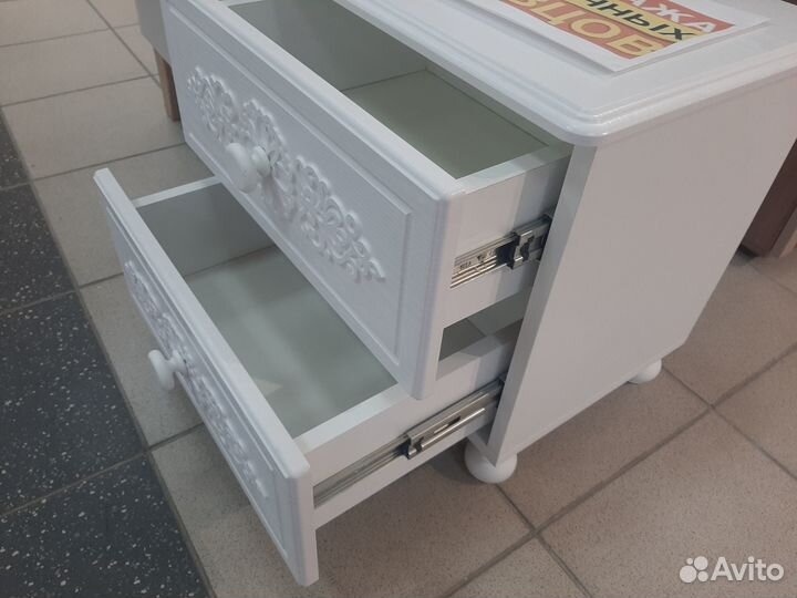 Тумба прикроватная белая