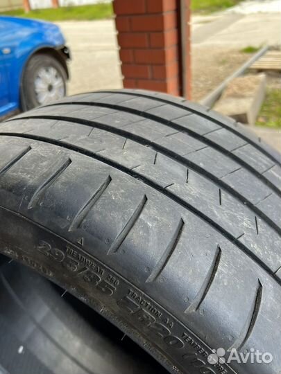 Kumho Ecsta PS91 295/35 R20