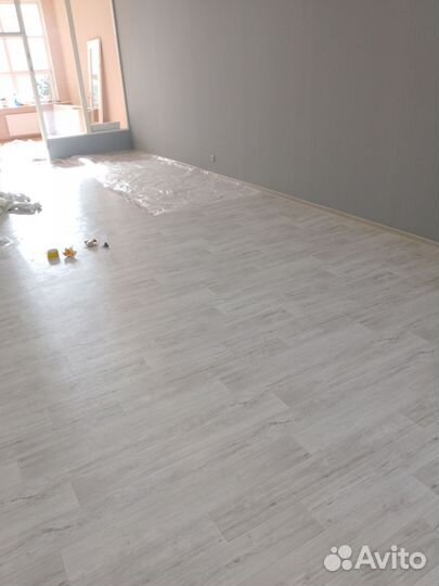 Укладка напольных покрытий