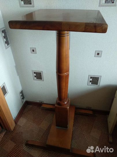 Подставка для телевизора, цветов. Лампа