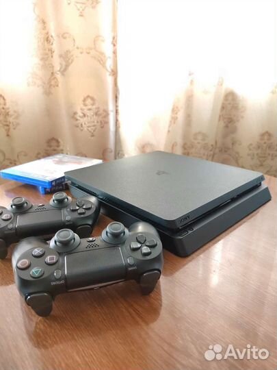 Sony ps4 slim 1tb + PS VR