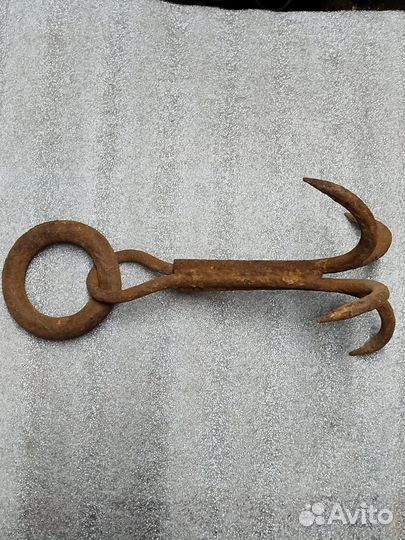 Якорь старинный