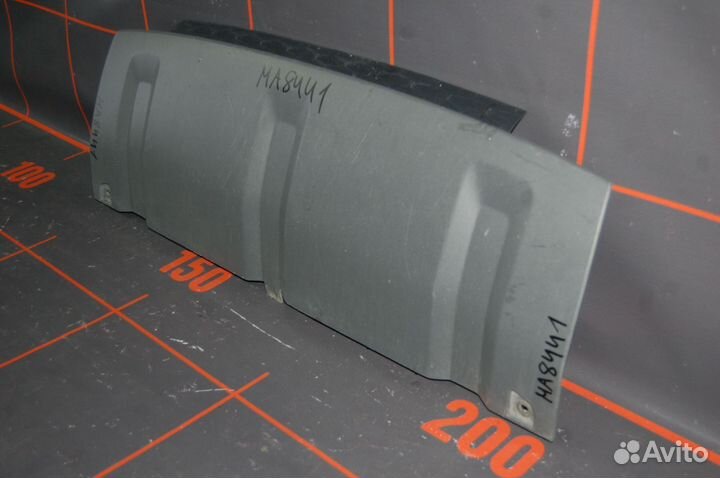 Накладка переднего бампера-Range Rover Discovery