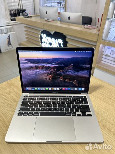 MacBook Pro 13 m1 8/256gb Silver