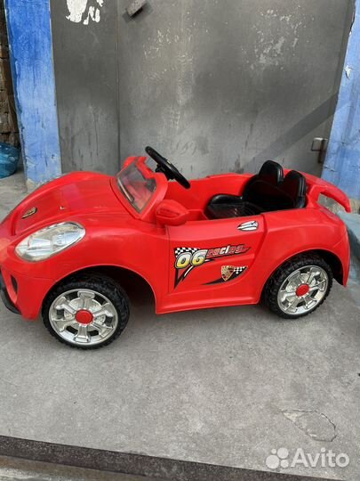 Детский электромобиль с пультом