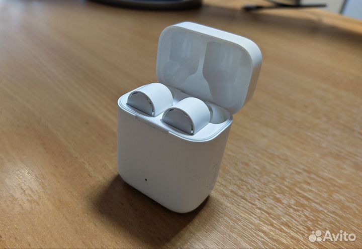 Беспроводные наушники Xiaomi TWS (1 поколение)