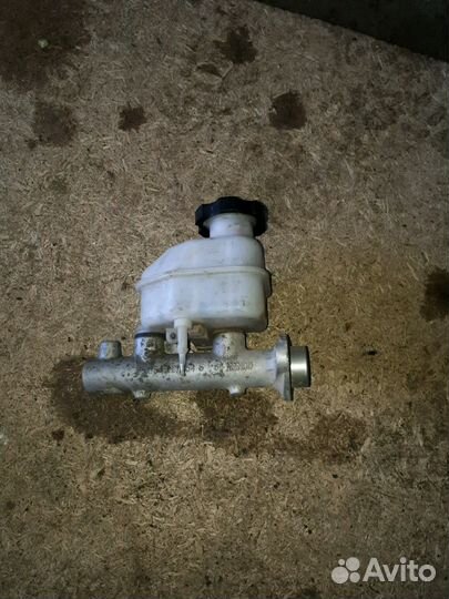 Главный тормозной цилиндр Kia Cerato