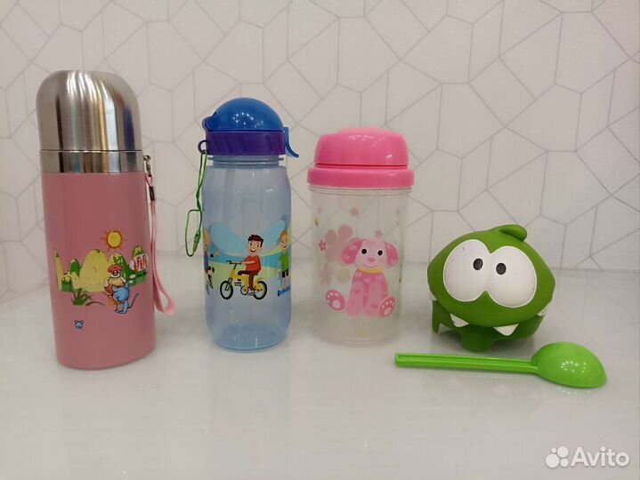 Детская посуда. Термос. Бутылка для воды/сока