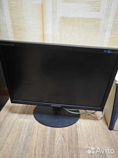 Системный блок монитор принтер и колонки