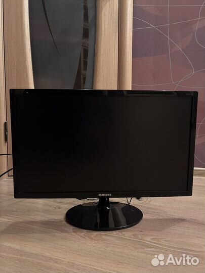 Монитор 24 дюйма Samsung