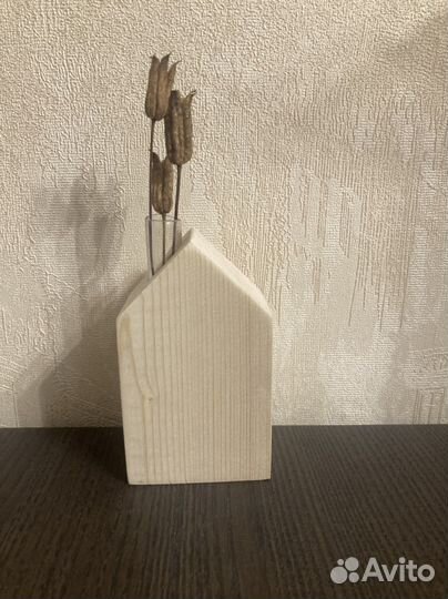 Домик - с емкостью для цветов